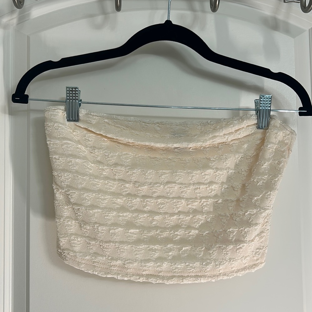 Never worn SHEIN strapless crop top size medium